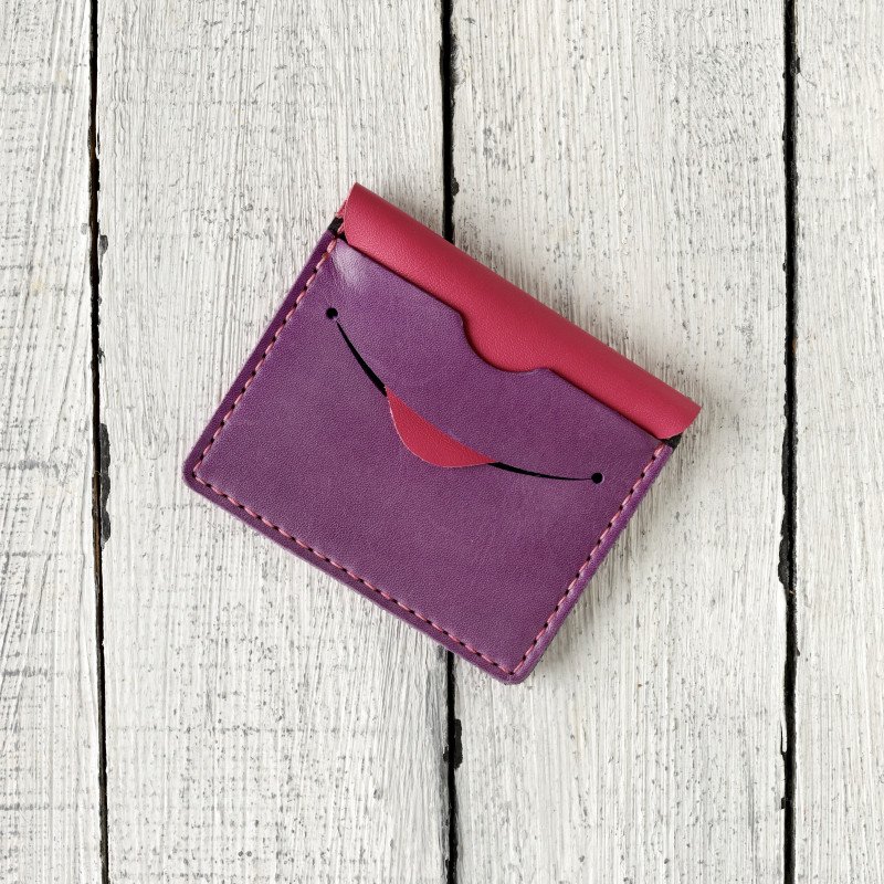 Smiley Card Holder (purple)