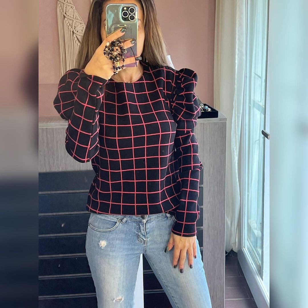 Checkered top